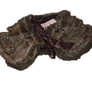 NWT Elegant Faux Fur Cape in Brown On SALE